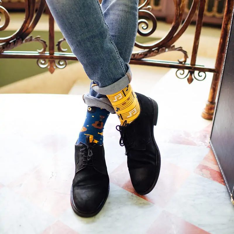 Alternative view of MANY MORNINGS aikuisten eriparisukat, Music Notes