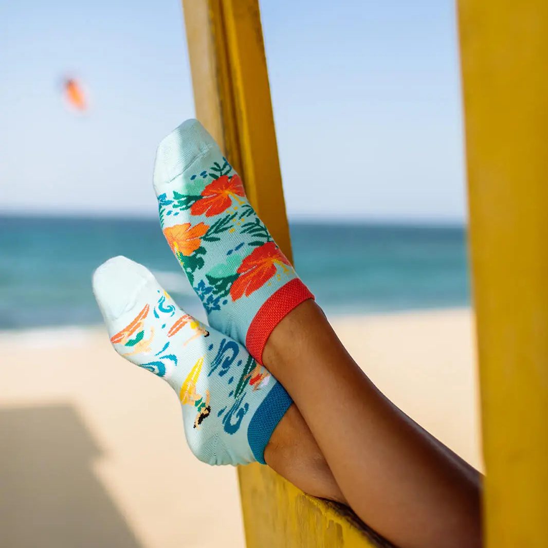 Alternative view of MANY MORNINGS aikuisten varrettomat ERIPARISUKAT, Aloha Vibes