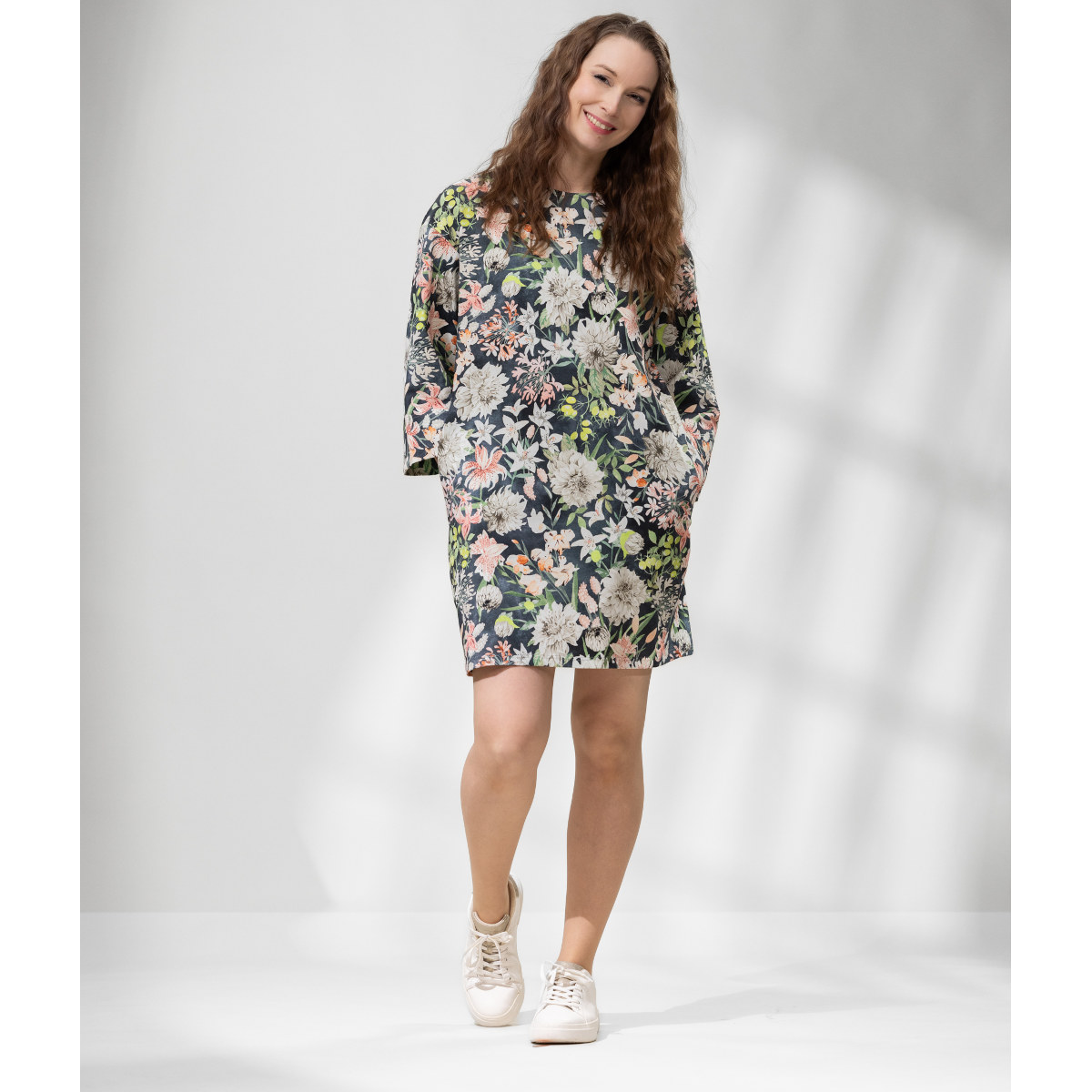 VERSONPUOTI LOUNAmekko TIIKERINLILJA