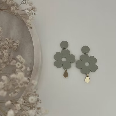 Alternative view of KOSKEMATON NUPPU korvakorut, Vaaleanvihreä