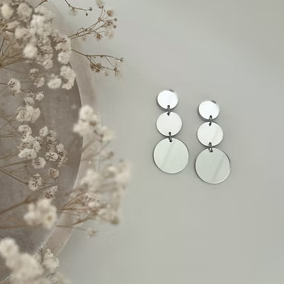 KOSKEMATON POUTA MAX peiliakryyli korvakorut, Hopea