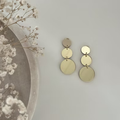 Alternative view of KOSKEMATON POUTA MAX peiliakryyli korvakorut, Kulta