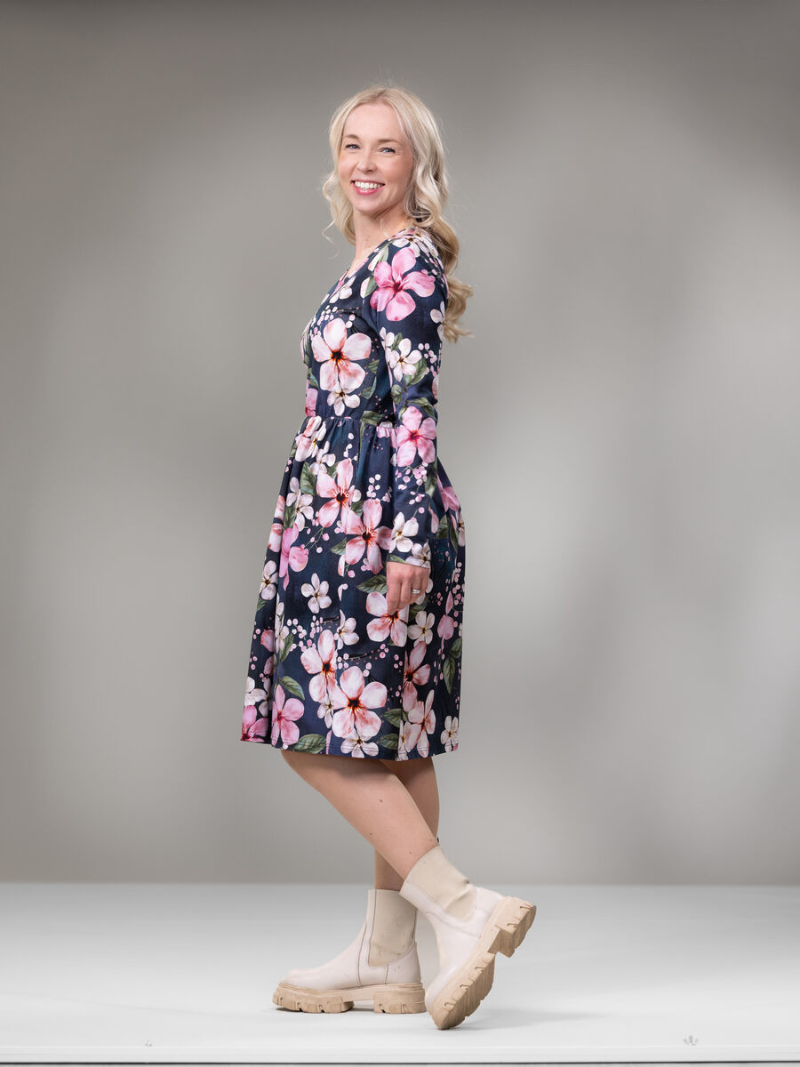 Alternative view of VERSONPUOTI SILVIAmekko Love You