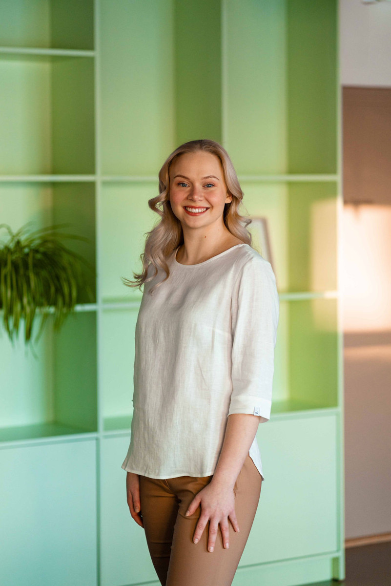 Alternative view of NAKOA Classic Linen Blouse, Vanilla