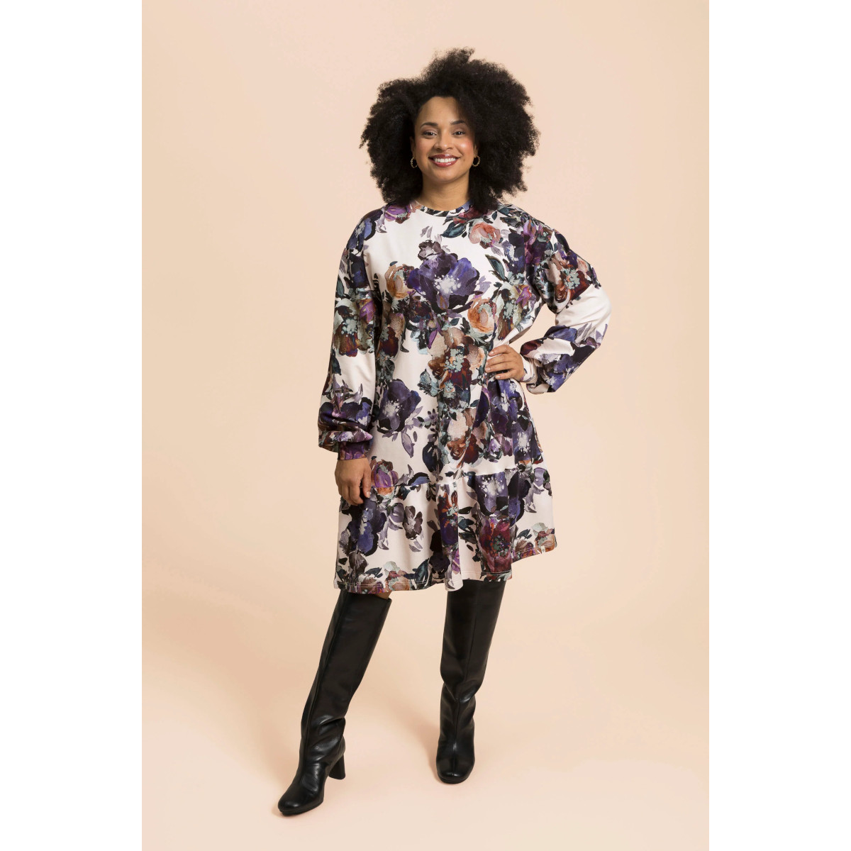 KAIKO RUFFLE SWEATSHIRT DRESS, Roses