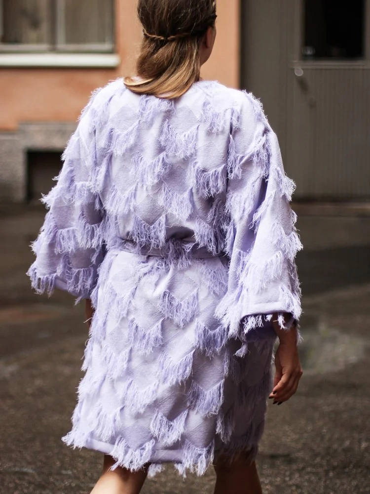 Alternative view of JATULI JOSEPHINE KIMONO, Laventeli