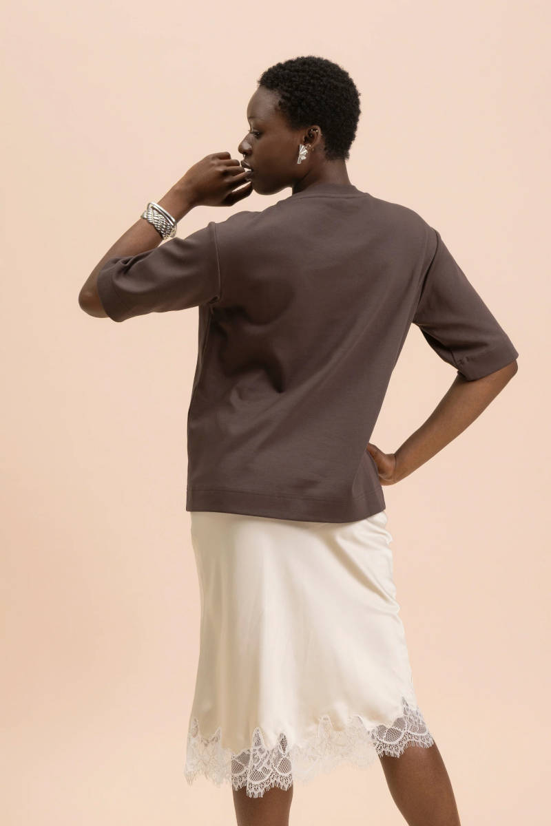 Alternative view of KAIKO The Relaxed T-shirt, Chocolate
